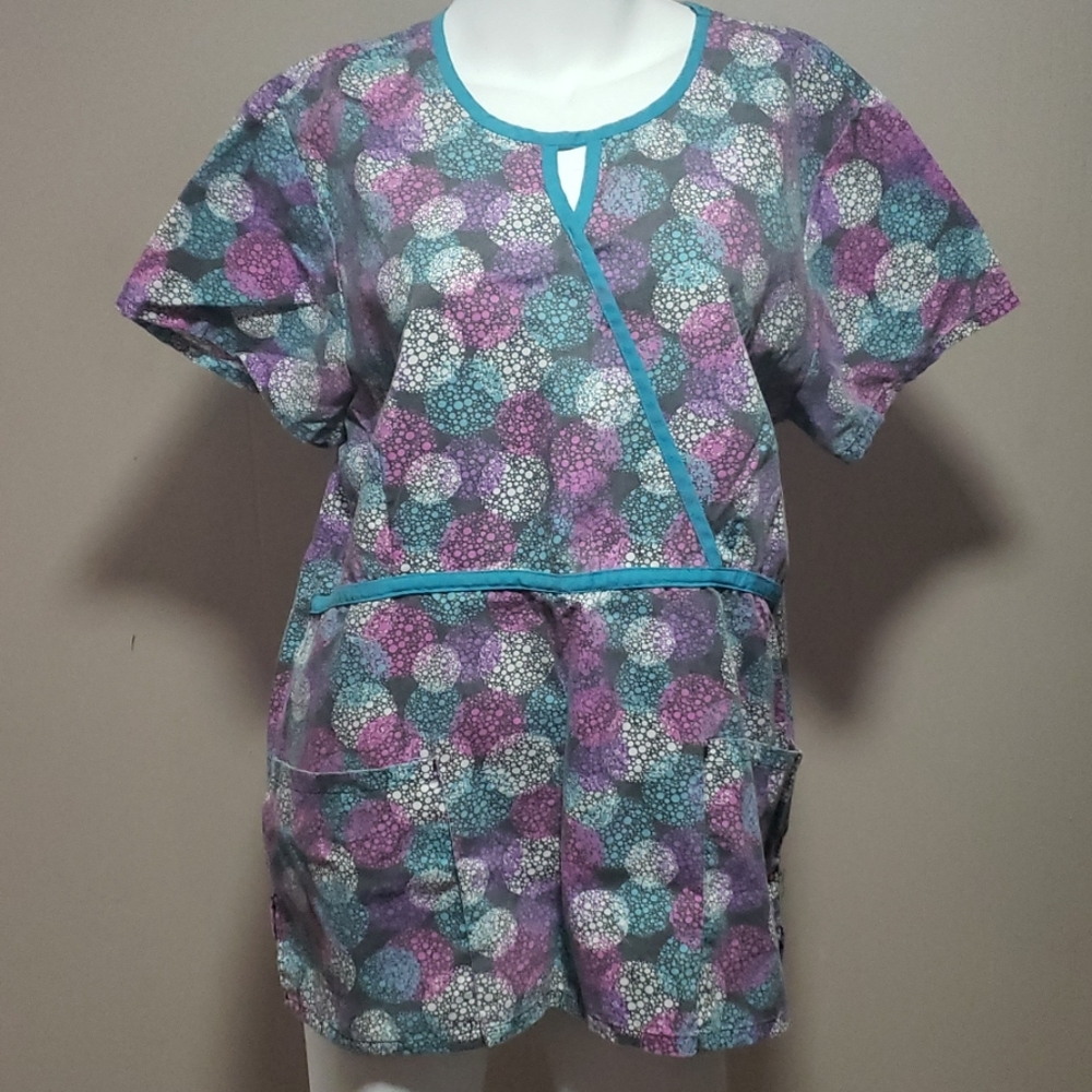 Greentown Uniform Scrub Top Medium